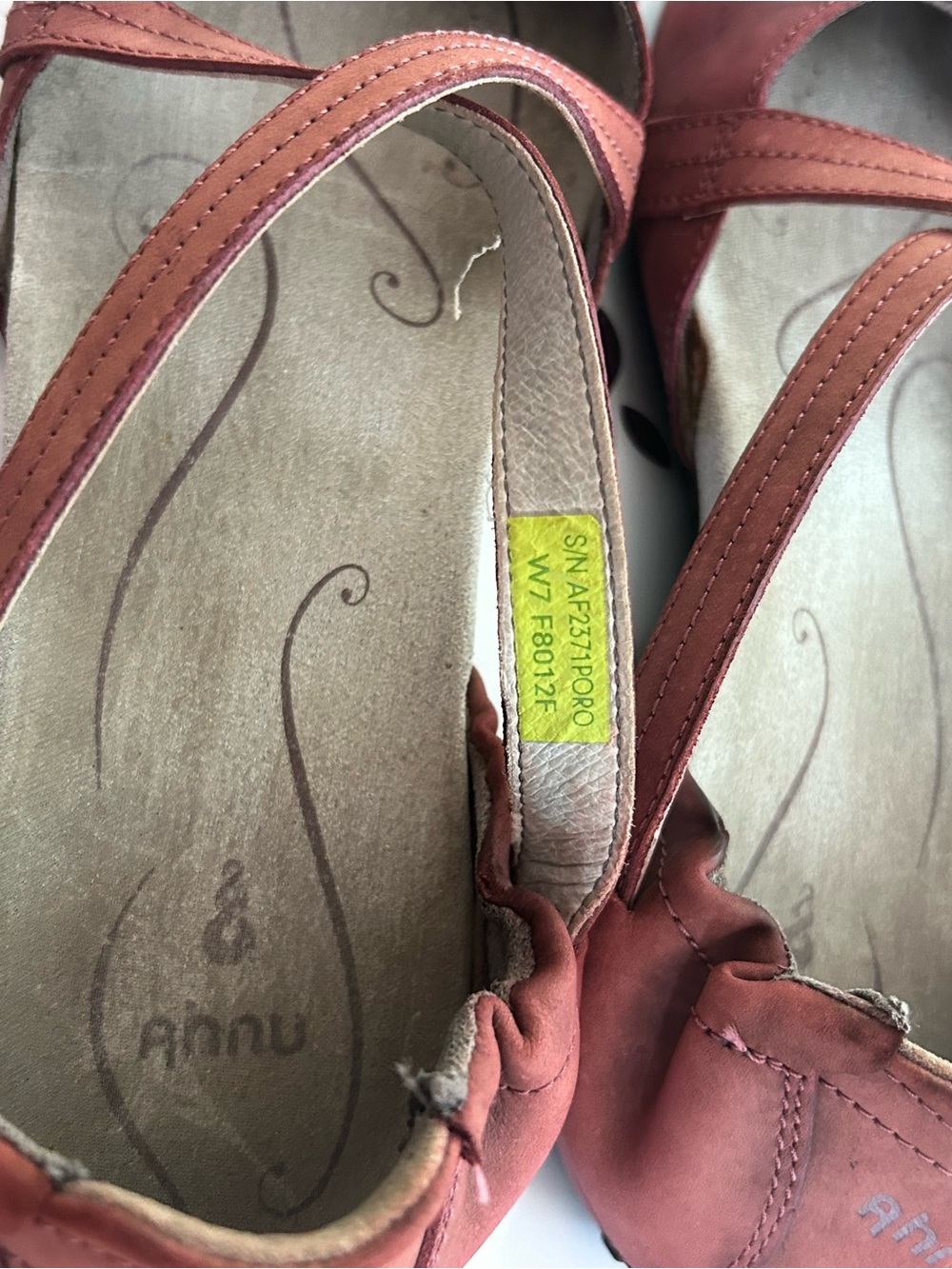 Ahnu Karma maroon suede yoga criss cross flats - Picture 6 of 7